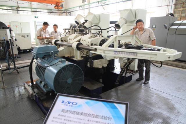 高鐵不(bu)是100%國産,高端(duan)軸承難倒大(dà)批中國公司(sī),278億被外企賺(zuan)走