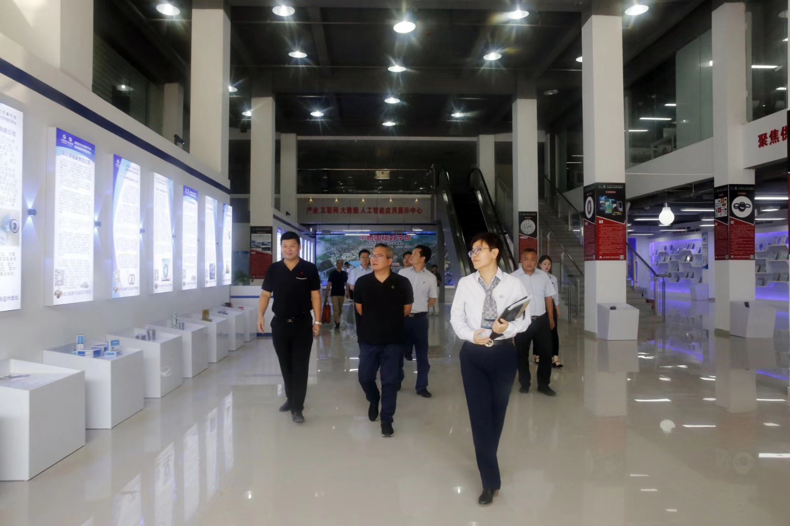 深圳營(ying)銷中心