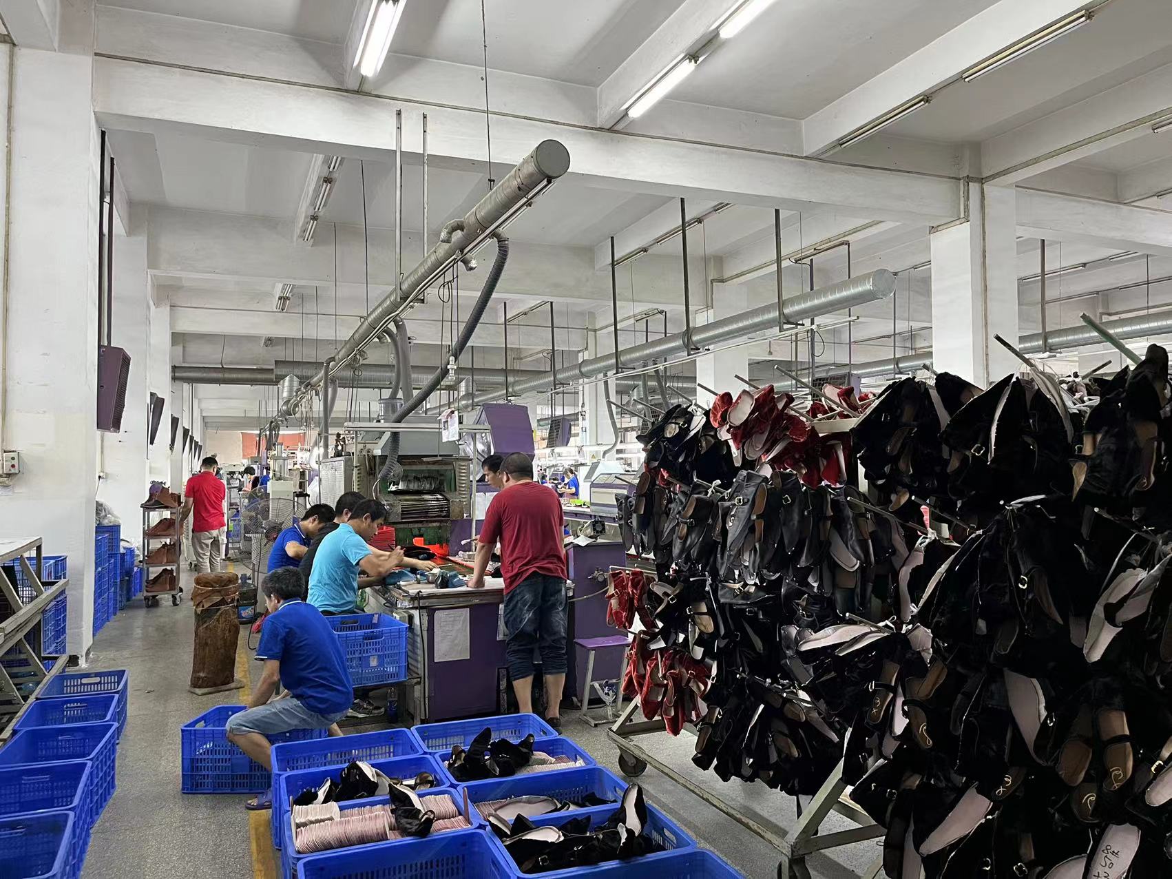 制造業(yè)巡訪|從(cóng)東莞到(dào)東南亞(yà),一位代(dai)工者的(de)三國開(kai)廠曆程(cheng)