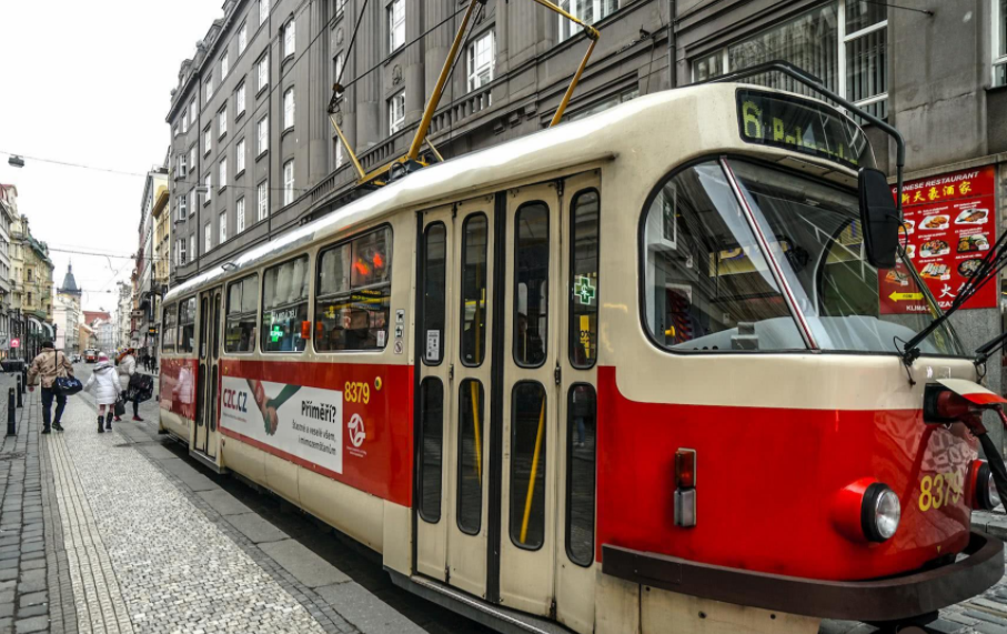 “不該哄(hǒng)擡價格(ge)的”,中企(qǐ)自研高(gāo)鐵軸承(cheng)後,美歐(ōu)沒辦法(fa)卡脖子(zi)了